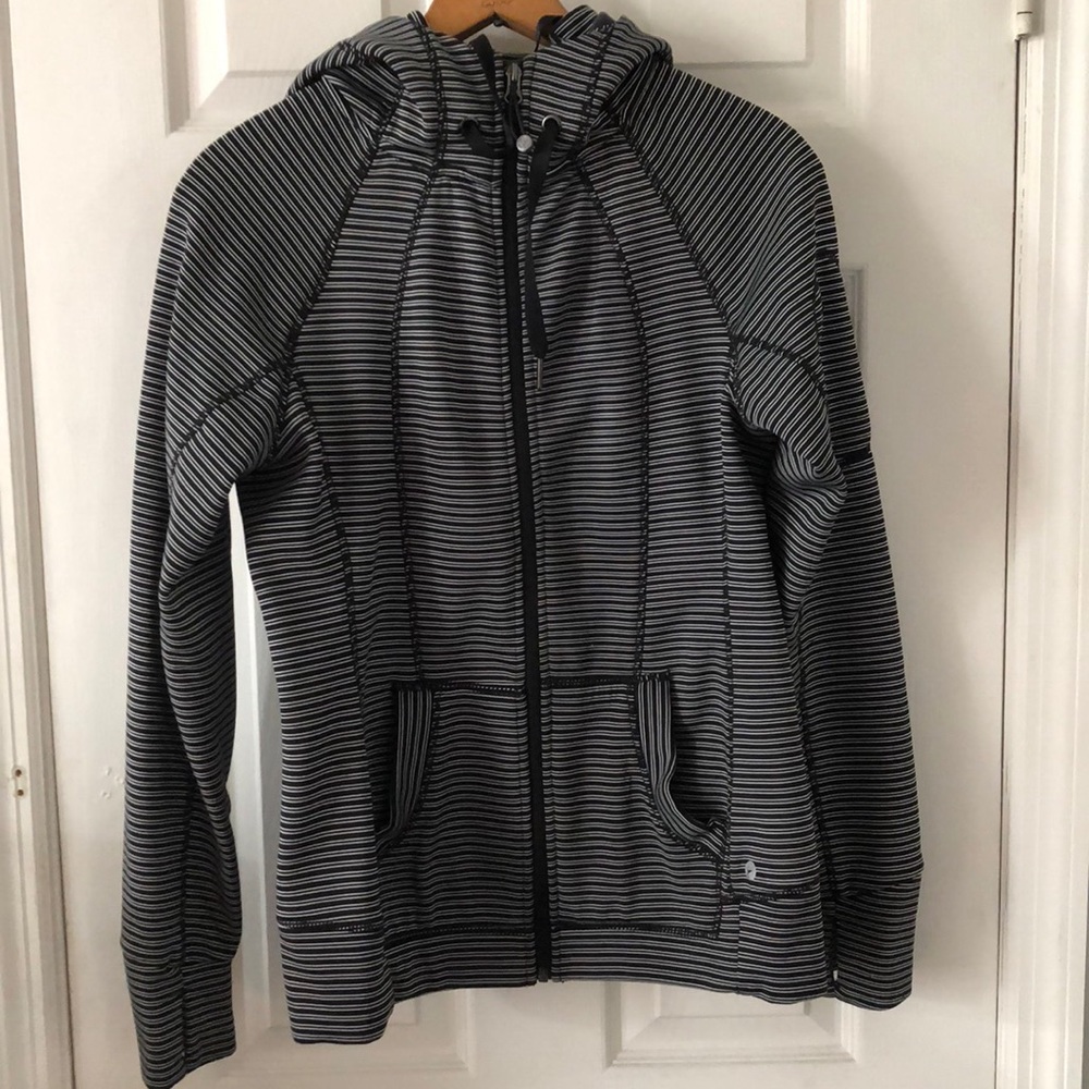 Striped hoodie - size S